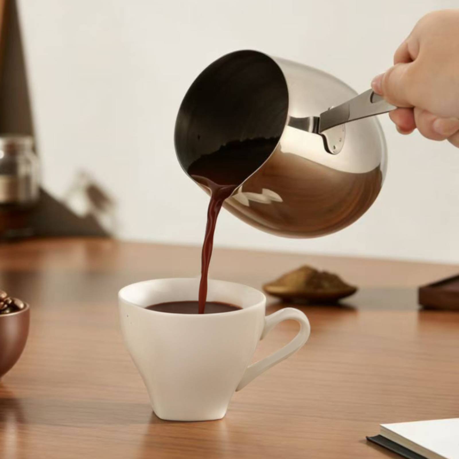 Caffettiera ovale con coperchi - Pour Pot Aluminum recensione e prezzo